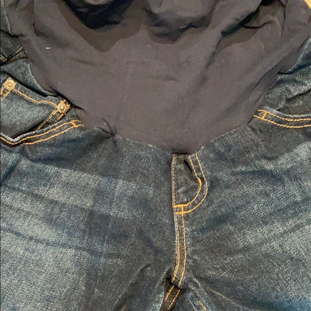 Excellent condition maternity denim capris